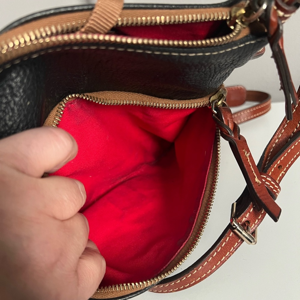 Dooney & Bourke Pebble Grain Crossbody Bag - Picture 8 of 8